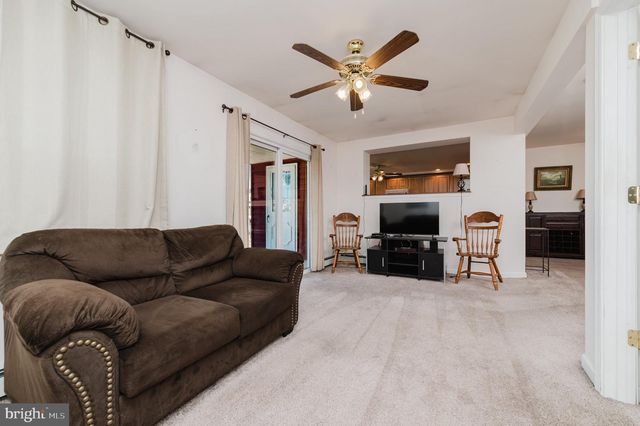 107 E DORY DR, Tuckerton, NJ 08087