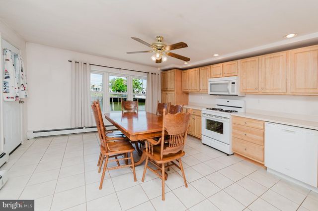107 E DORY DR, Tuckerton, NJ 08087