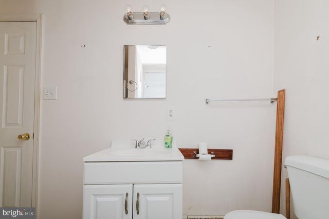 107 E DORY DR, Tuckerton, NJ 08087