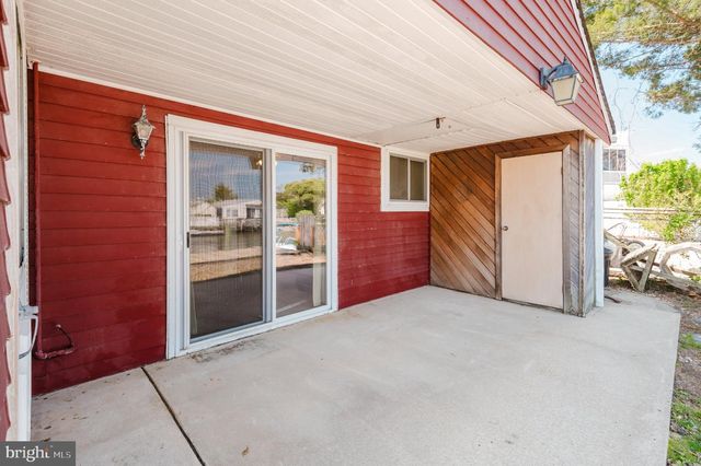107 E DORY DR, Tuckerton, NJ 08087