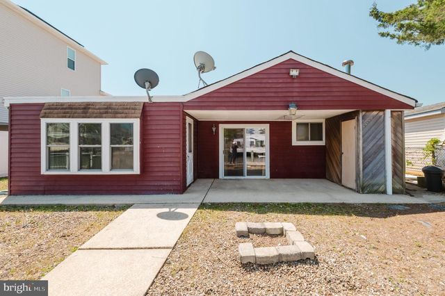 107 E DORY DR, Tuckerton, NJ 08087