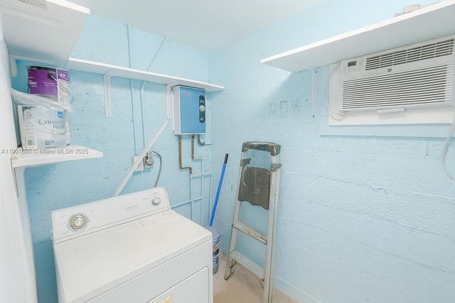 6317 Cleveland St, Hollywood, FL 33024