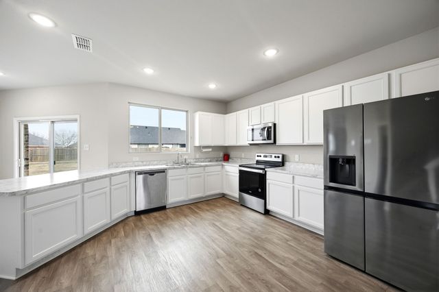 1305 Benwick Drive, Van Alstyne, TX 75495