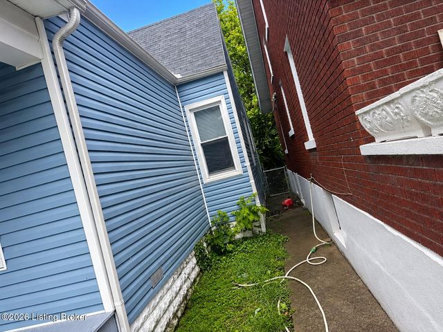 2240 Grand Ave, Louisville, KY 40210
