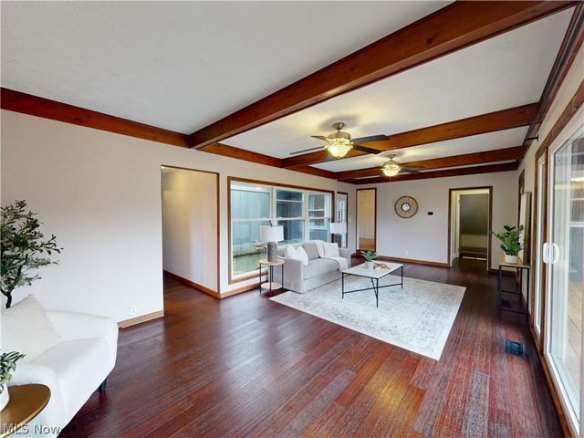 162 S Leavitt Road, Amherst, OH 44001