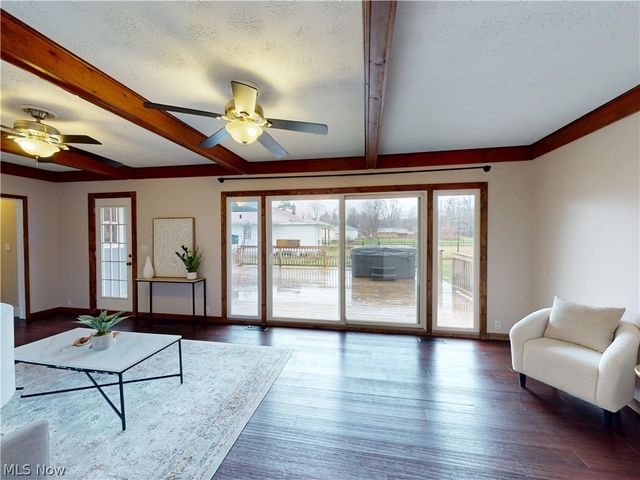 162 S Leavitt Road, Amherst, OH 44001