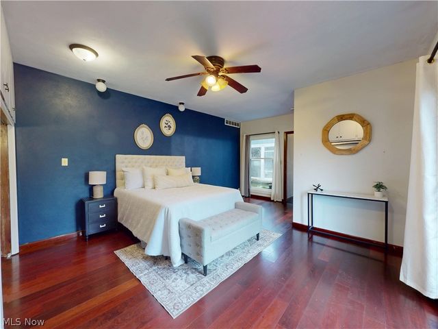 162 S Leavitt Road, Amherst, OH 44001