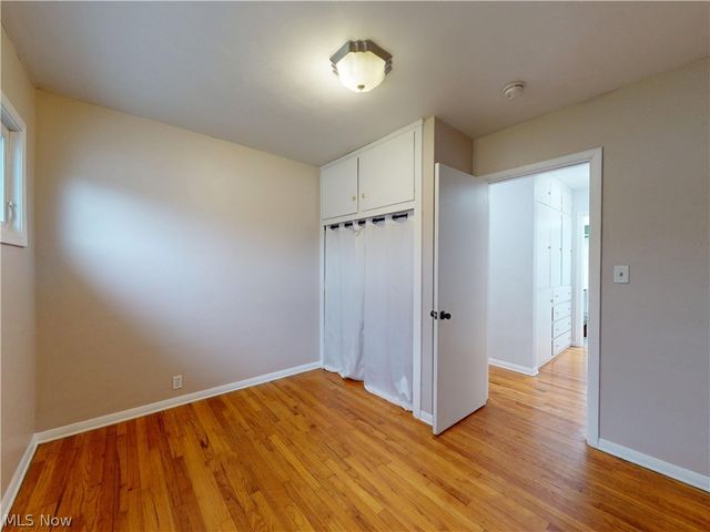 162 S Leavitt Road, Amherst, OH 44001