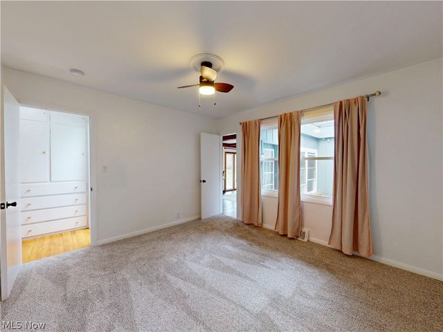 162 S Leavitt Road, Amherst, OH 44001