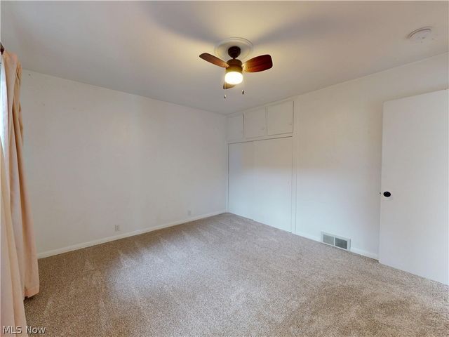 162 S Leavitt Road, Amherst, OH 44001