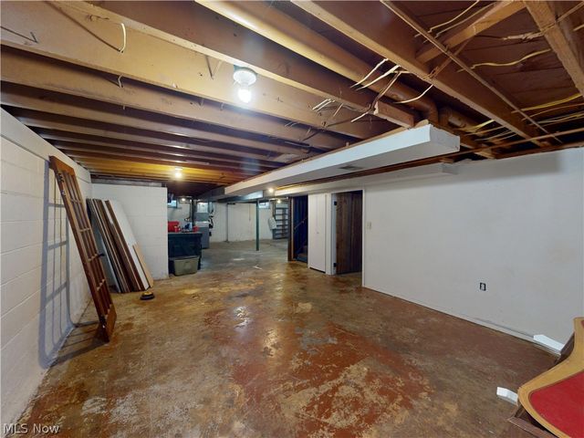 162 S Leavitt Road, Amherst, OH 44001