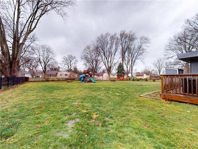 162 S Leavitt Road, Amherst, OH 44001