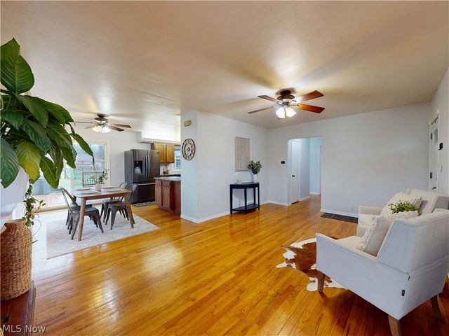 162 S Leavitt Road, Amherst, OH 44001