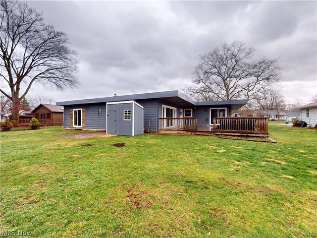 162 S Leavitt Road, Amherst, OH 44001