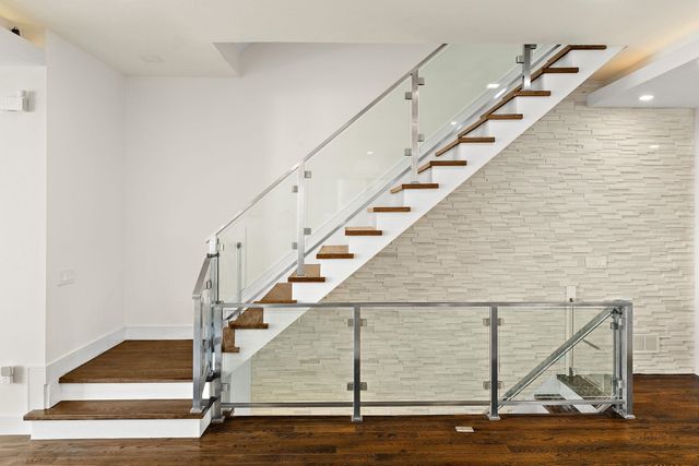 504 UNDERCLIFF AVE, Edgewater, NJ 07020