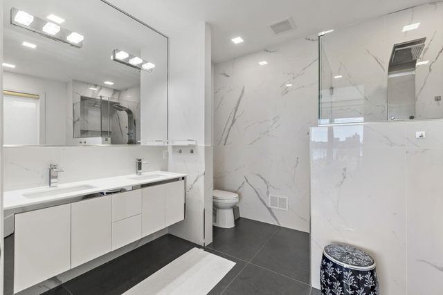 504 UNDERCLIFF AVE, Edgewater, NJ 07020