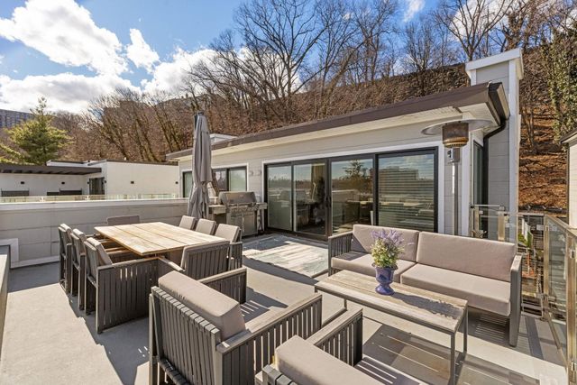 504 UNDERCLIFF AVE, Edgewater, NJ 07020