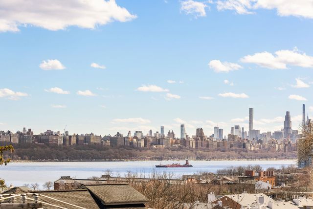 504 UNDERCLIFF AVE, Edgewater, NJ 07020