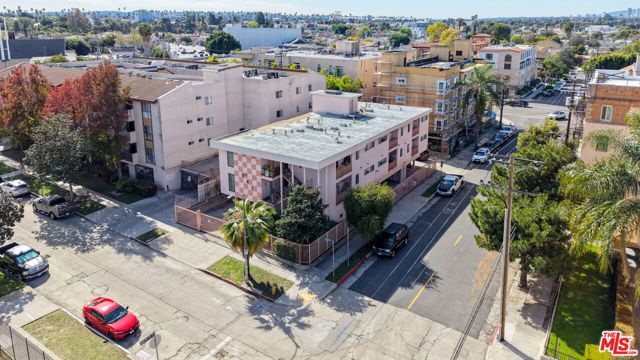 941 S Gramercy Place, Los Angeles, CA 90019
