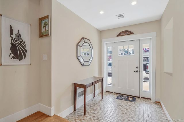 85 Delaware Avenue, Long Beach, NY 11561