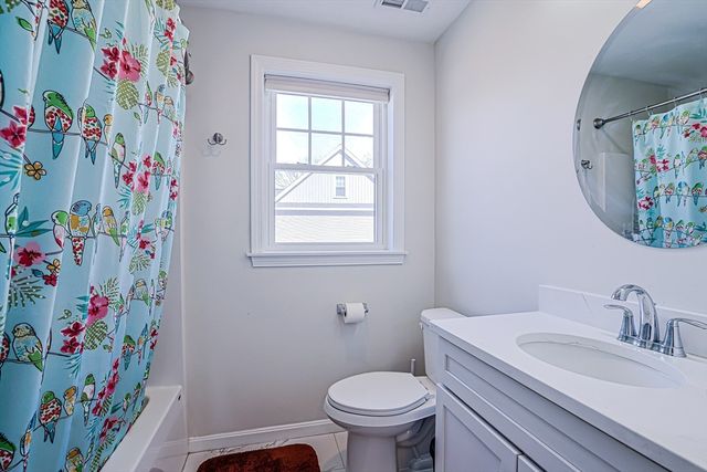 2 Walter G Wiede St 1, Chelmsford, MA 01863