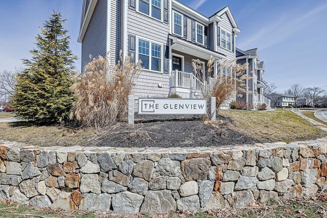 2 Walter G Wiede St 1, Chelmsford, MA 01863