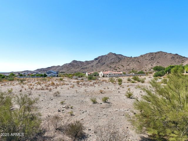 21009 W MOUNTAIN COVE Place, Buckeye, AZ 85396
