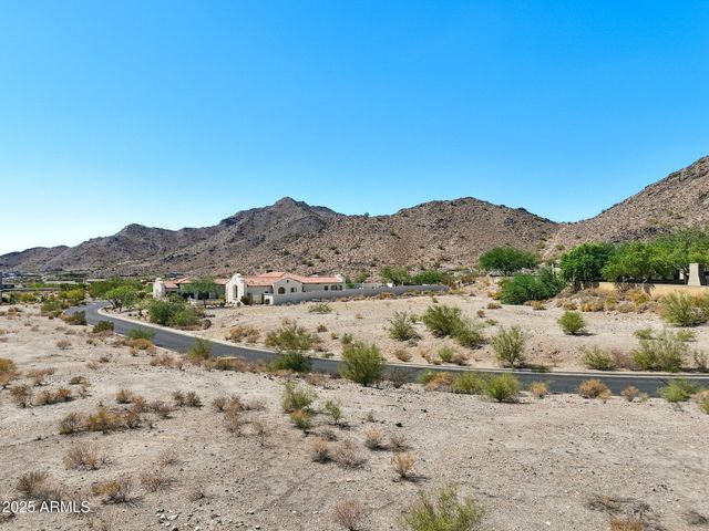 21009 W MOUNTAIN COVE Place, Buckeye, AZ 85396