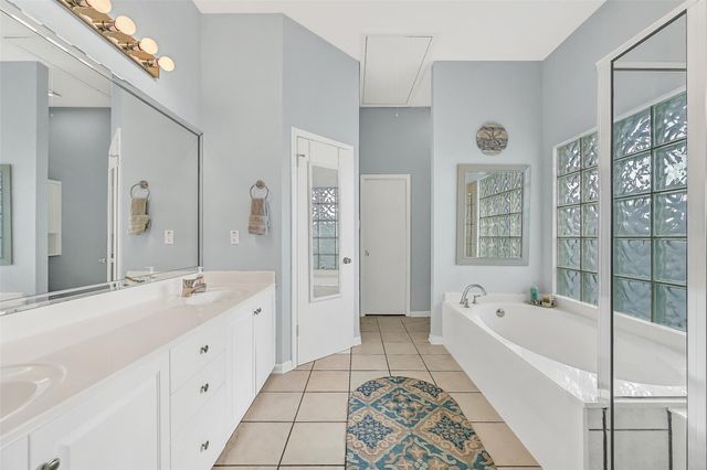 13339 Binnacle Way, Galveston, TX 77554