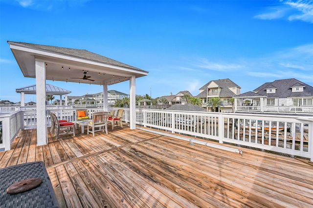 13339 Binnacle Way, Galveston, TX 77554