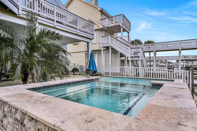 13339 Binnacle Way, Galveston, TX 77554