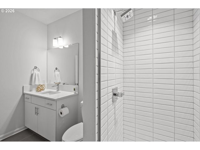 65 Ne 58TH Ave, Portland, OR 97213