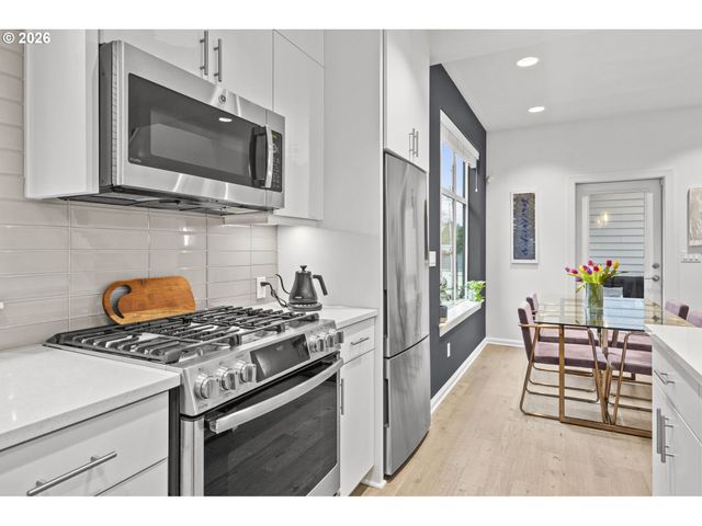 65 Ne 58TH Ave, Portland, OR 97213