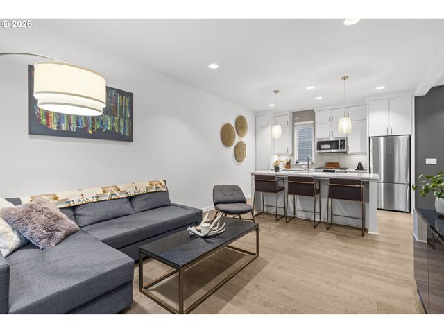 65 Ne 58TH Ave, Portland, OR 97213