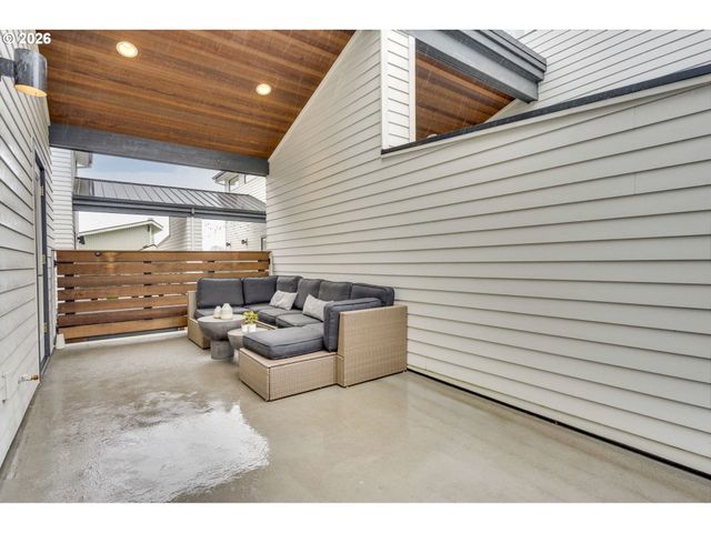 65 Ne 58TH Ave, Portland, OR 97213