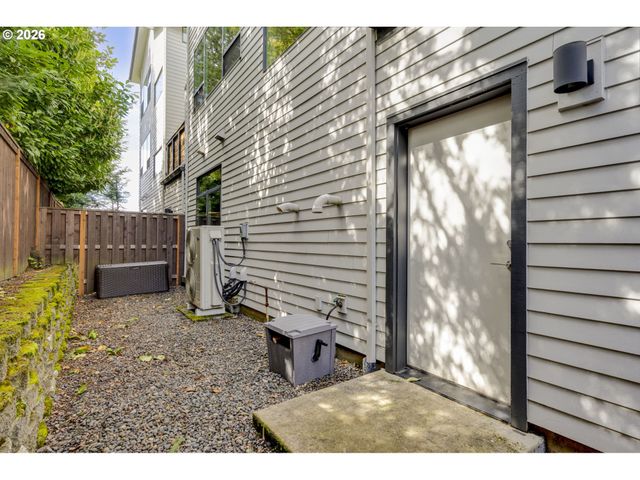 65 Ne 58TH Ave, Portland, OR 97213