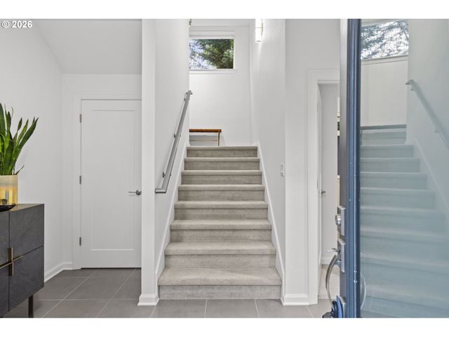 65 Ne 58TH Ave, Portland, OR 97213