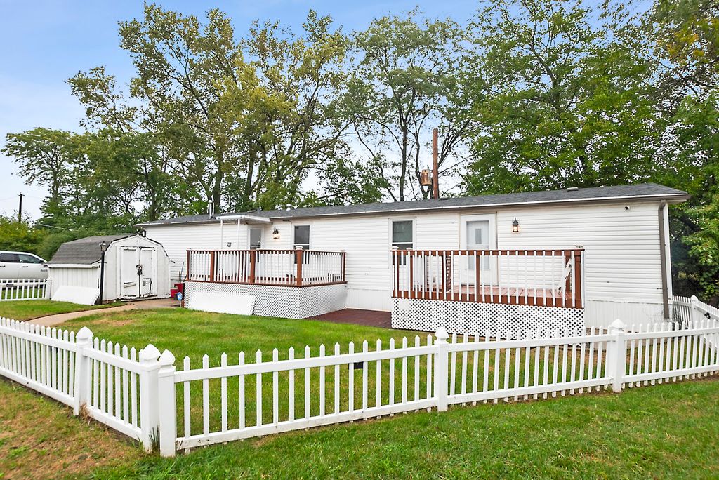 14115 Western Avenue 400B, Blue Island, IL 60406 — exterior