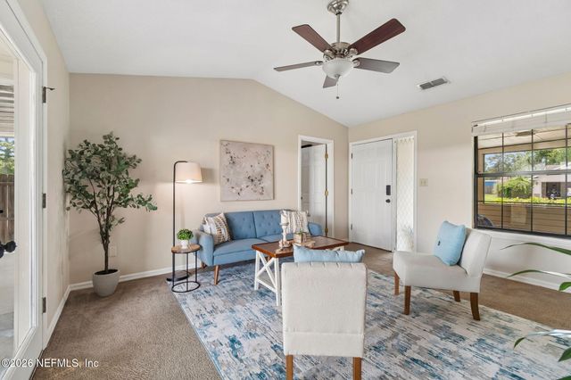 6102 W 1ST Manor, Palatka, FL 32177