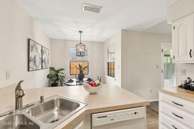 6102 W 1ST Manor, Palatka, FL 32177