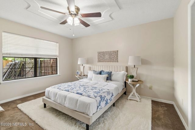 6102 W 1ST Manor, Palatka, FL 32177