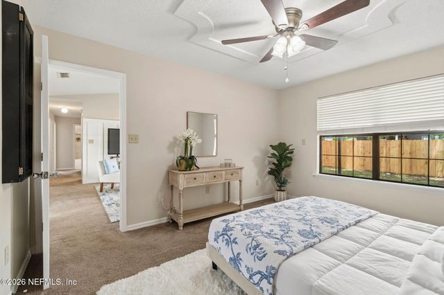 6102 W 1ST Manor, Palatka, FL 32177