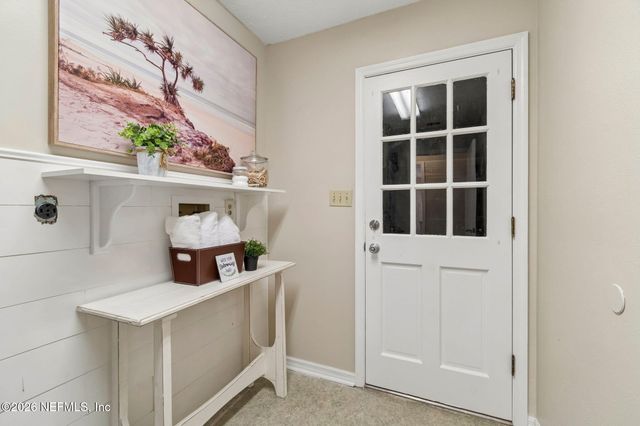 6102 W 1ST Manor, Palatka, FL 32177