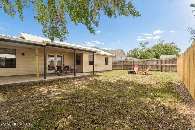 6102 W 1ST Manor, Palatka, FL 32177
