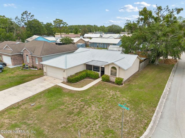 6102 W 1ST Manor, Palatka, FL 32177