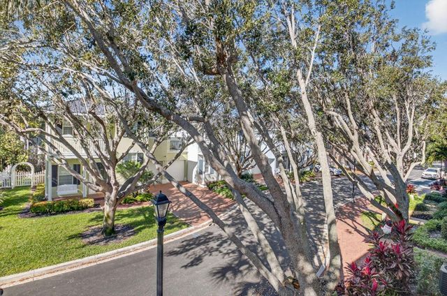 1037 W Heritage Club Circle, Delray Beach, FL 33483