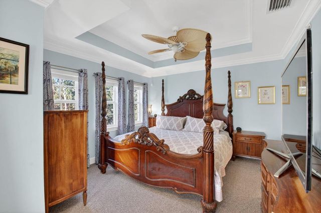 1037 W Heritage Club Circle, Delray Beach, FL 33483