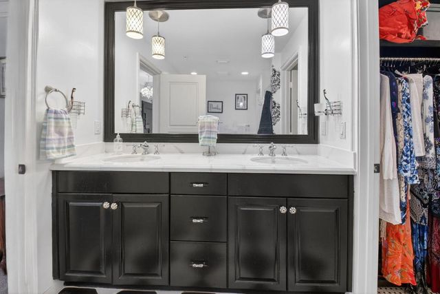 1037 W Heritage Club Circle, Delray Beach, FL 33483