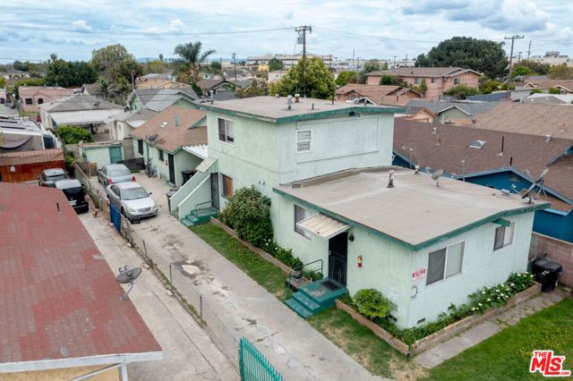 1166 E 64th Street, Los Angeles, CA 90001