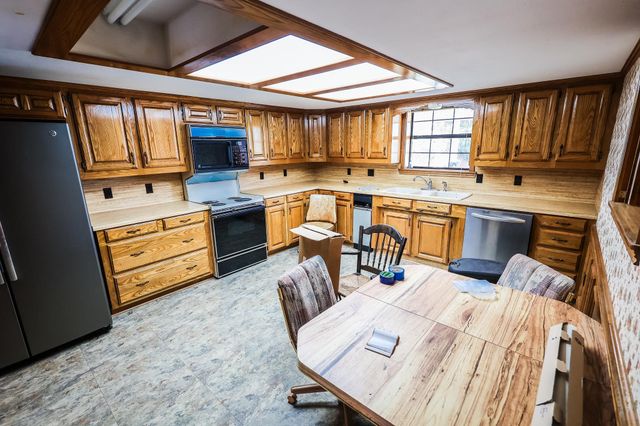 2000 STATE HWY 149, Carthage, TX 75633